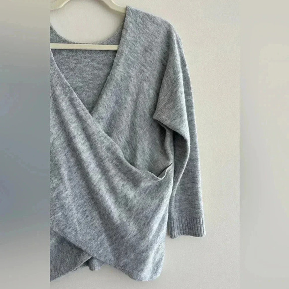 Pure / US Collection Grey Cross Front Sweater, Cozy Trendy Fall Knit, Medium - Picture 5 of 16